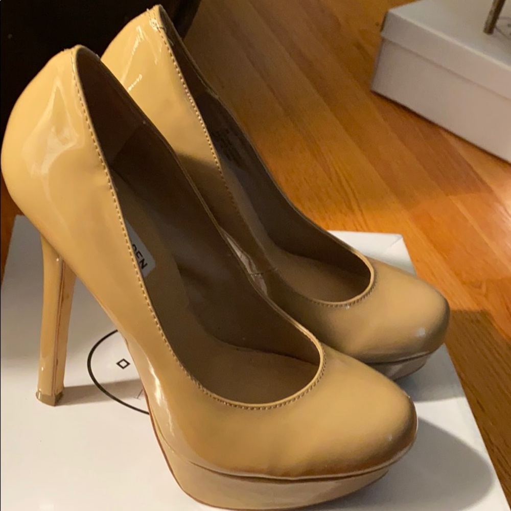 Steve Madden nude heels